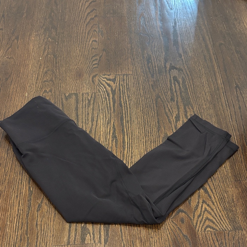 Lululemon Women’s Black Leggings Size 8